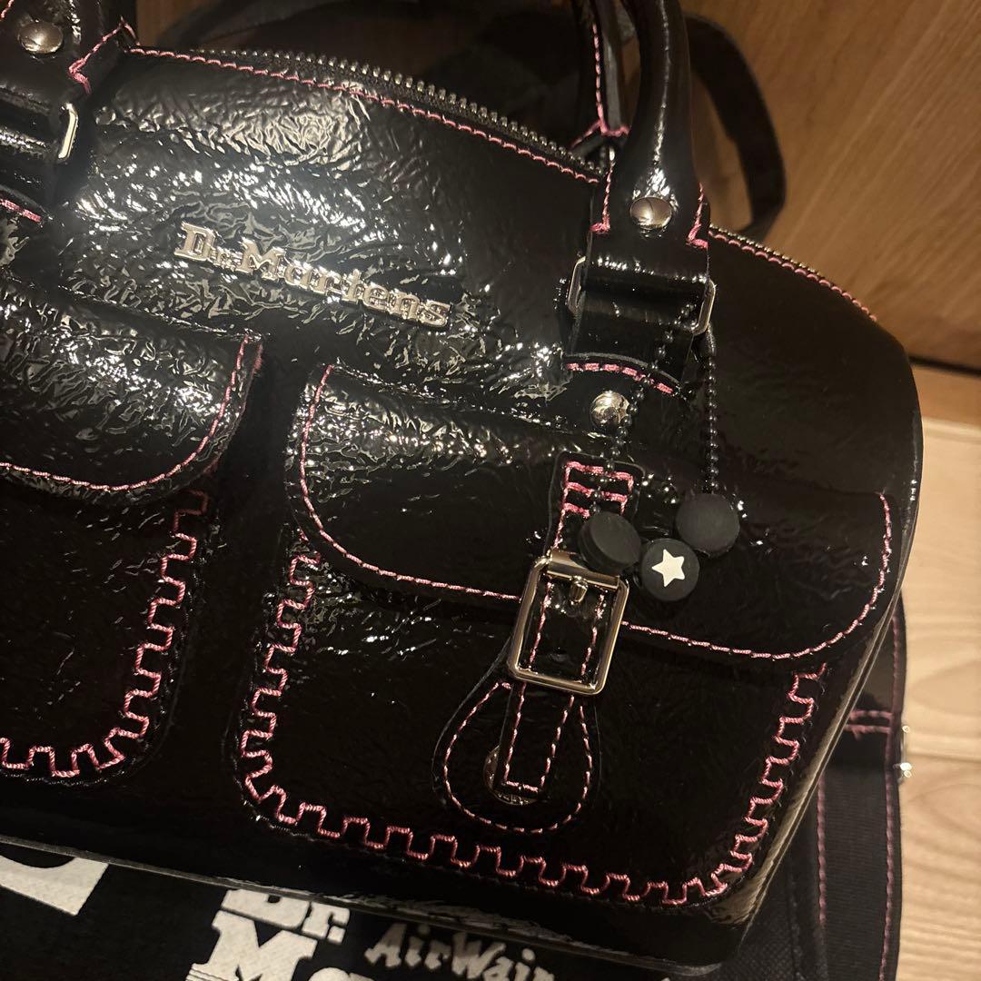 ドクターマーチン　ショルダーバッグ　トップハンドル　バレンタイン　ピンク