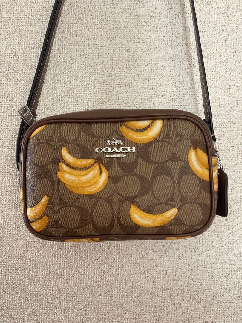 COACH バナナ柄 ショルダーバッグ