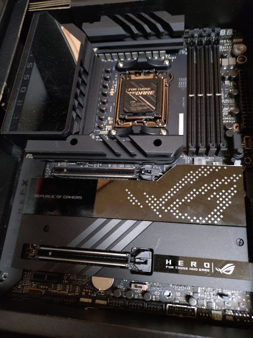 ASUS ROG CROSSHAIR X670E HERO マザーボード