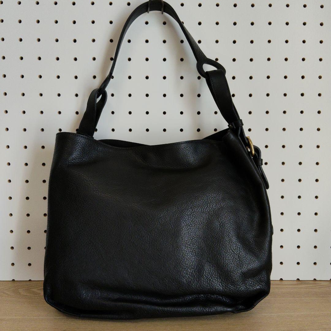 週末お値下げ★イルビゾンテ　黒のレザーショルダーバッグ