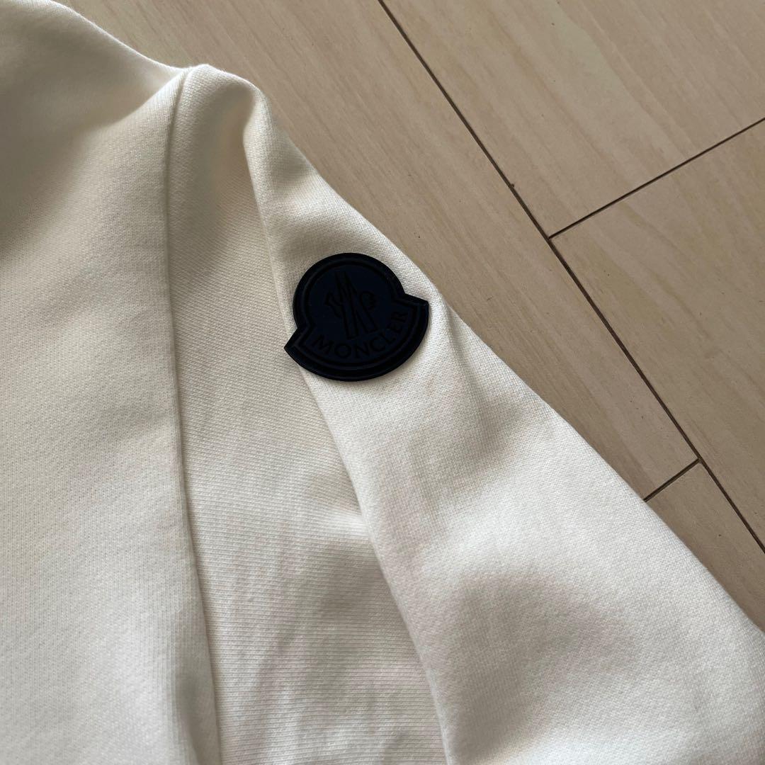 モンクレール　トレーナー　14A レディースMくらい　ホワイト系　スエット