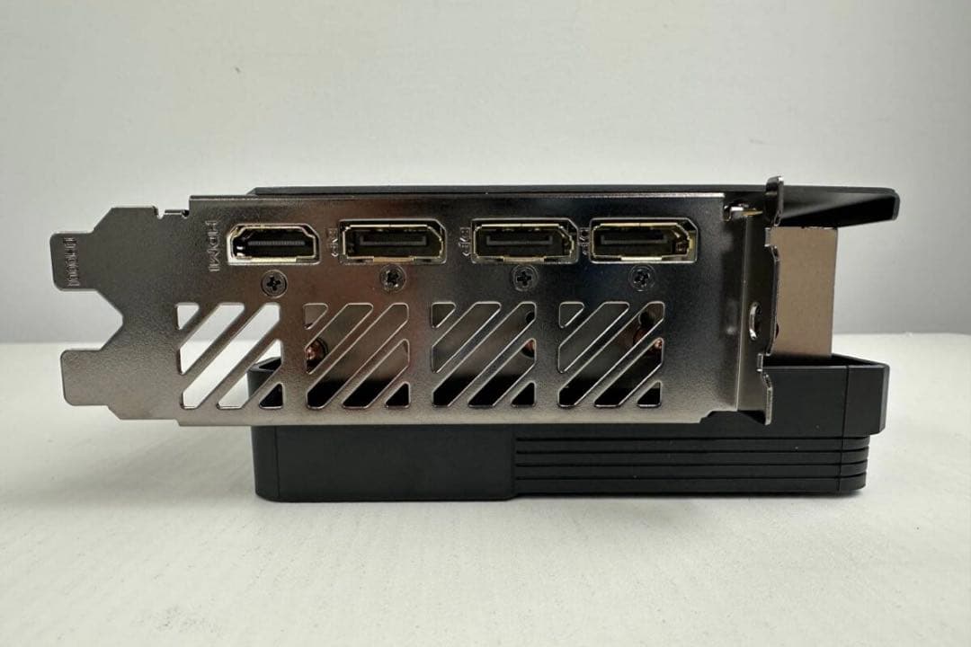 グラフィックボード・グラボ・ビデオカード Gigabyte RTX 4080 Super