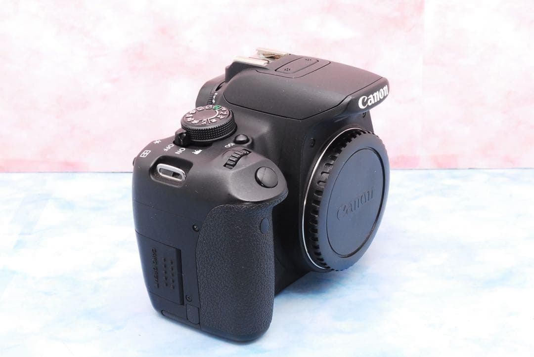 Canon Kiss X7i★一眼レフカメラ★バッグ付★便利な高倍率レンズ付