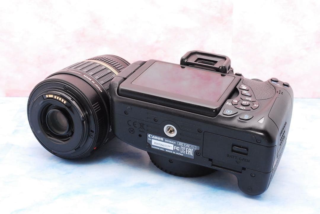 Canon Kiss X7i★一眼レフカメラ★バッグ付★便利な高倍率レンズ付