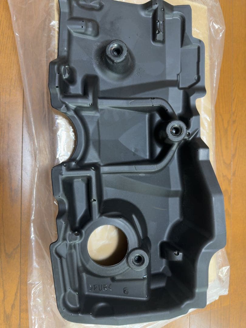 80系ハリアー 純正エンジンカバー