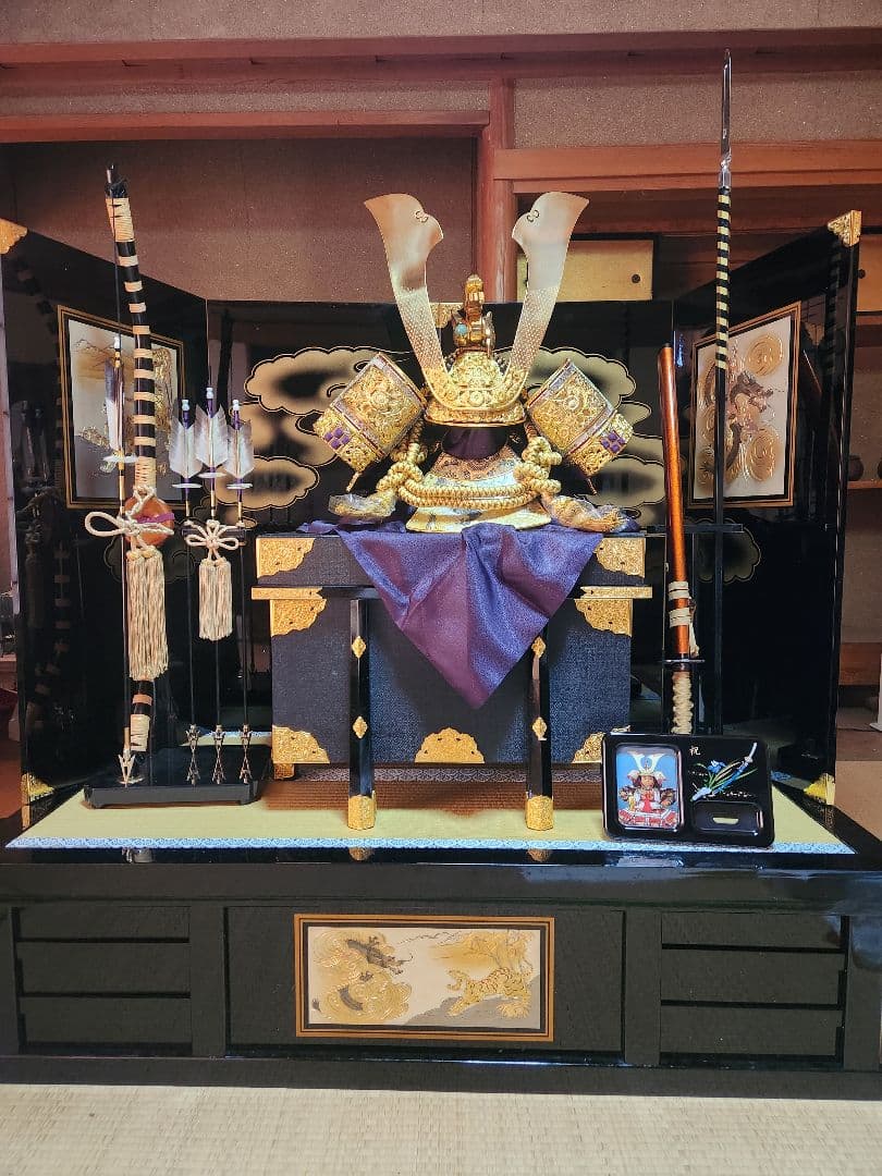 五月人形　兜　飾り台　弓矢刀　屏風　弓太刀飾り　こどもの日　武者　刀　日本