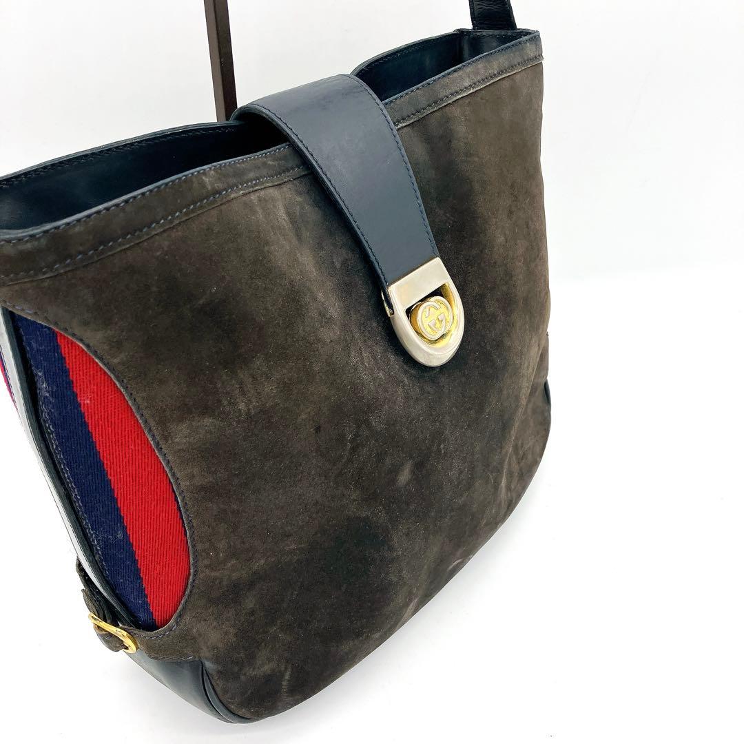【GUCCI】ショルダーバッグ　シェリーライン　スエード　ブラウン　自立