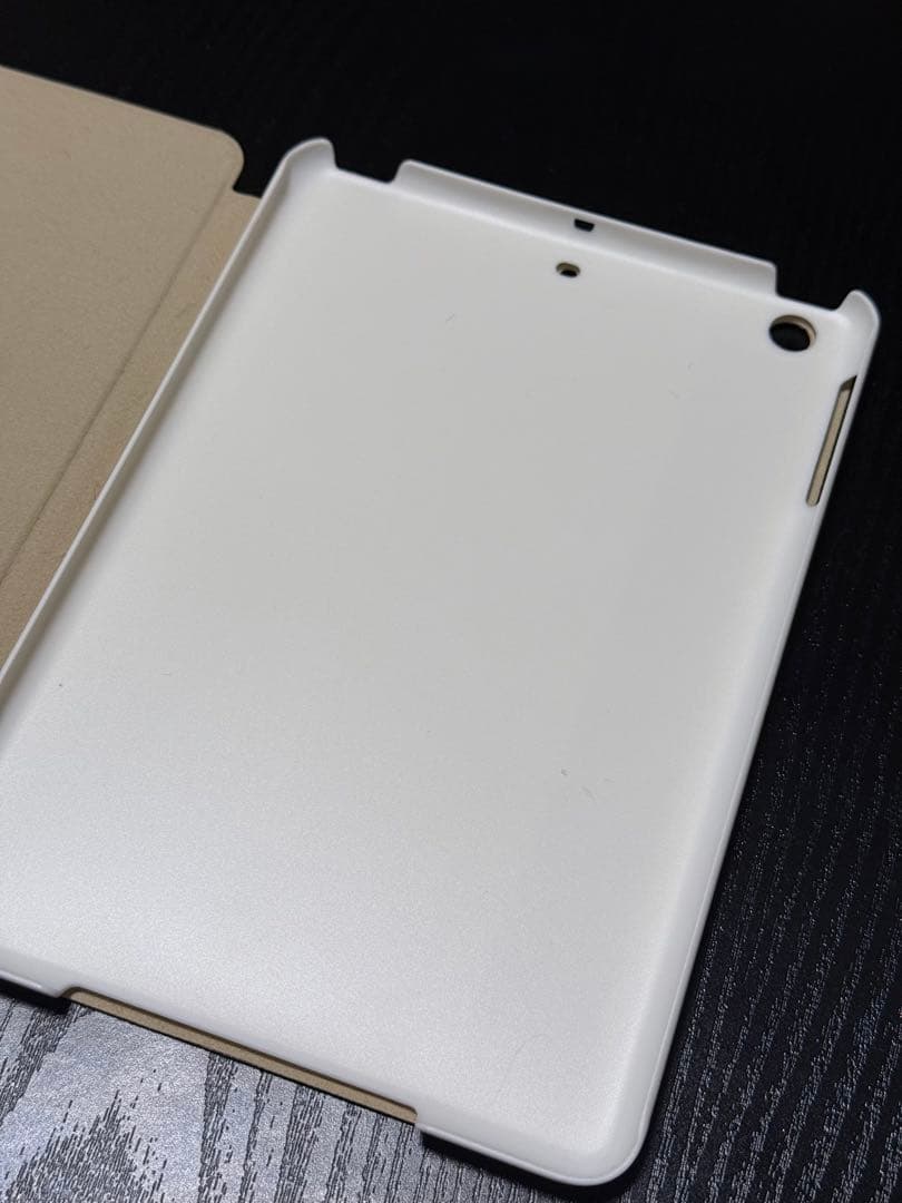 iPad mini（第1世代）セルラー docomo 16GB ケース付き