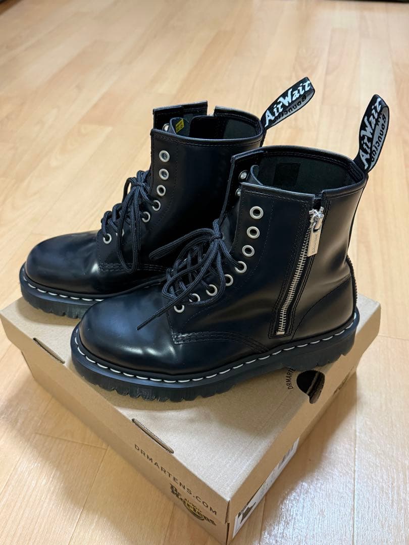 Dr. Martens 8ホール ホワイトステッチ ジッパー付き UK6