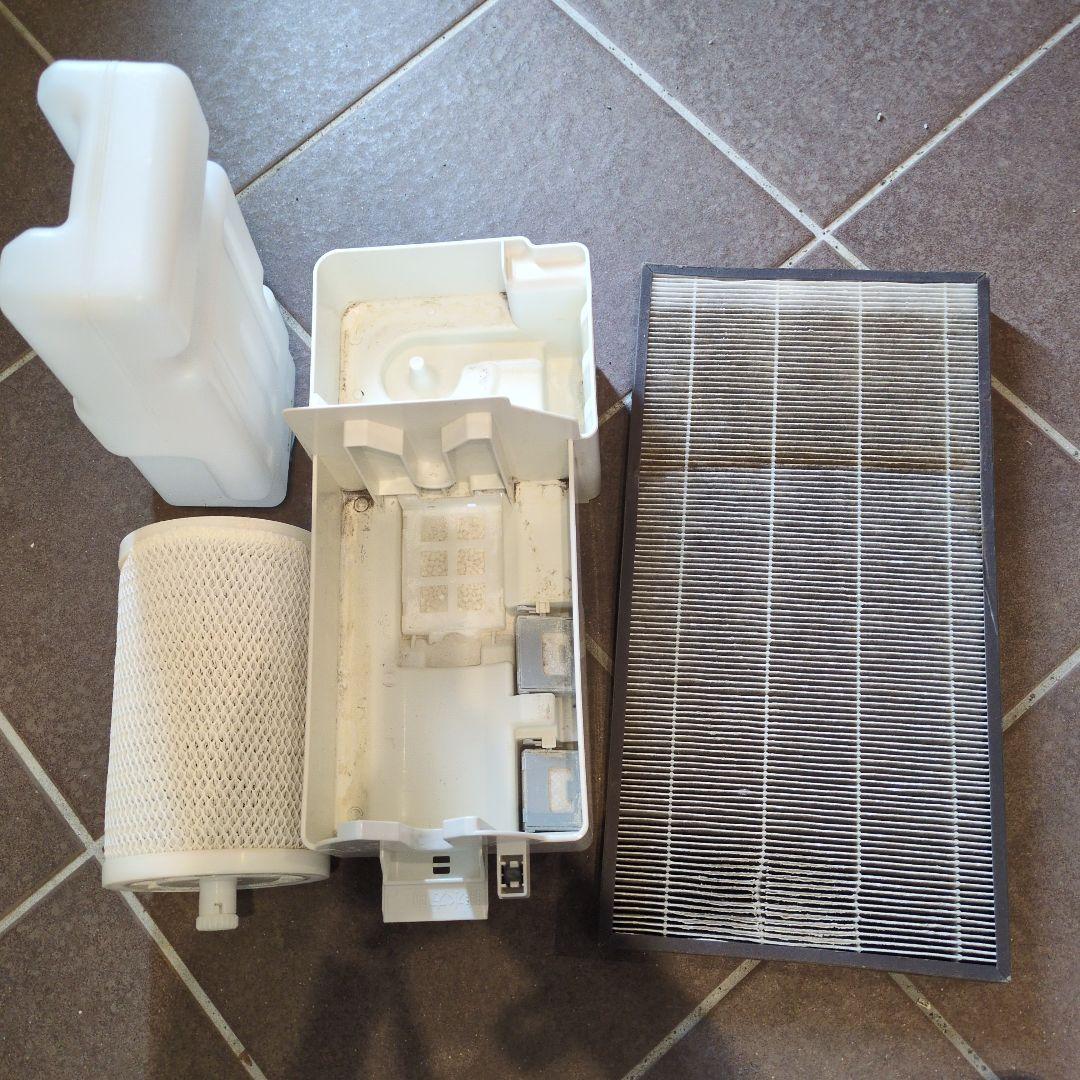 Panasonic　ジアイーノ 空気清浄機　次亜塩素酸 空間除菌脱臭機