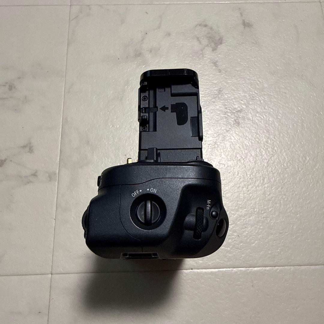 EOS R6 mark2 ボディ + バッテリーグリップ + バッテリー2個