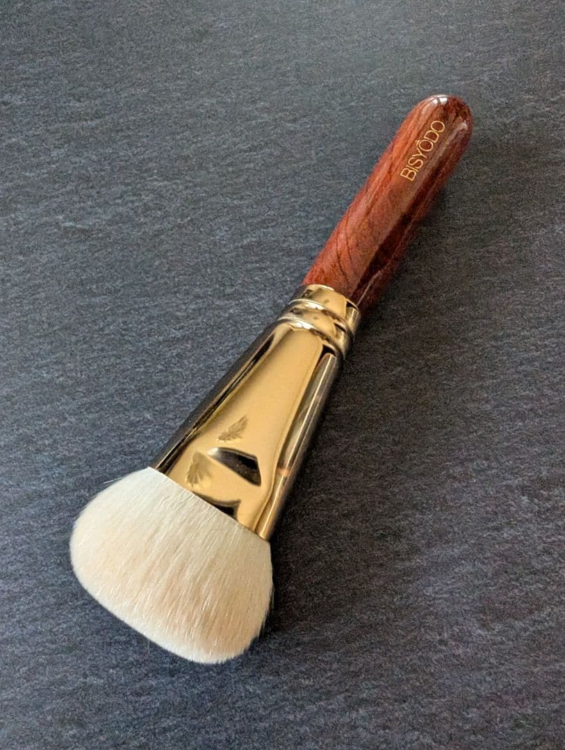 美品☆ウエダ美粧堂　ファンデーションブラシ　B-FD-01　ビショウドウ