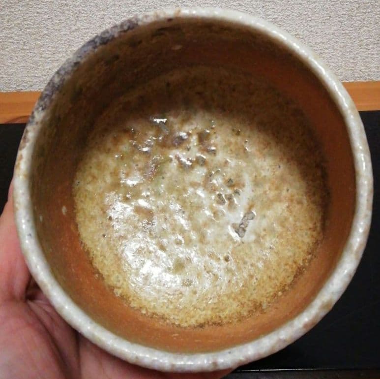 谷清右衛門作　信楽焼　自然釉　茶碗　共箱　共布　略歴付　茶道具