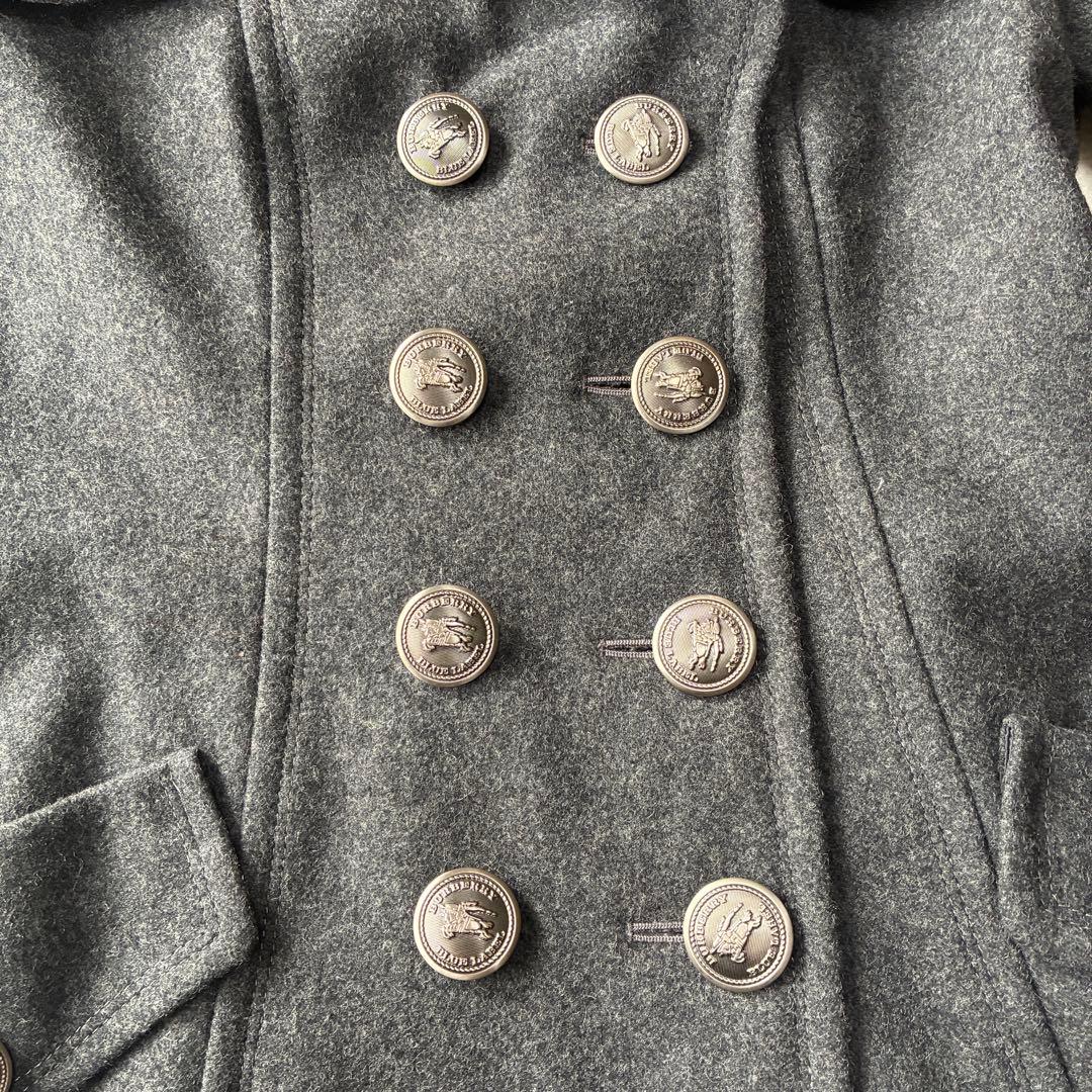 美品 バーバリーブルーレーベル ピーコート シルバーボタン グレー ノバチェック
