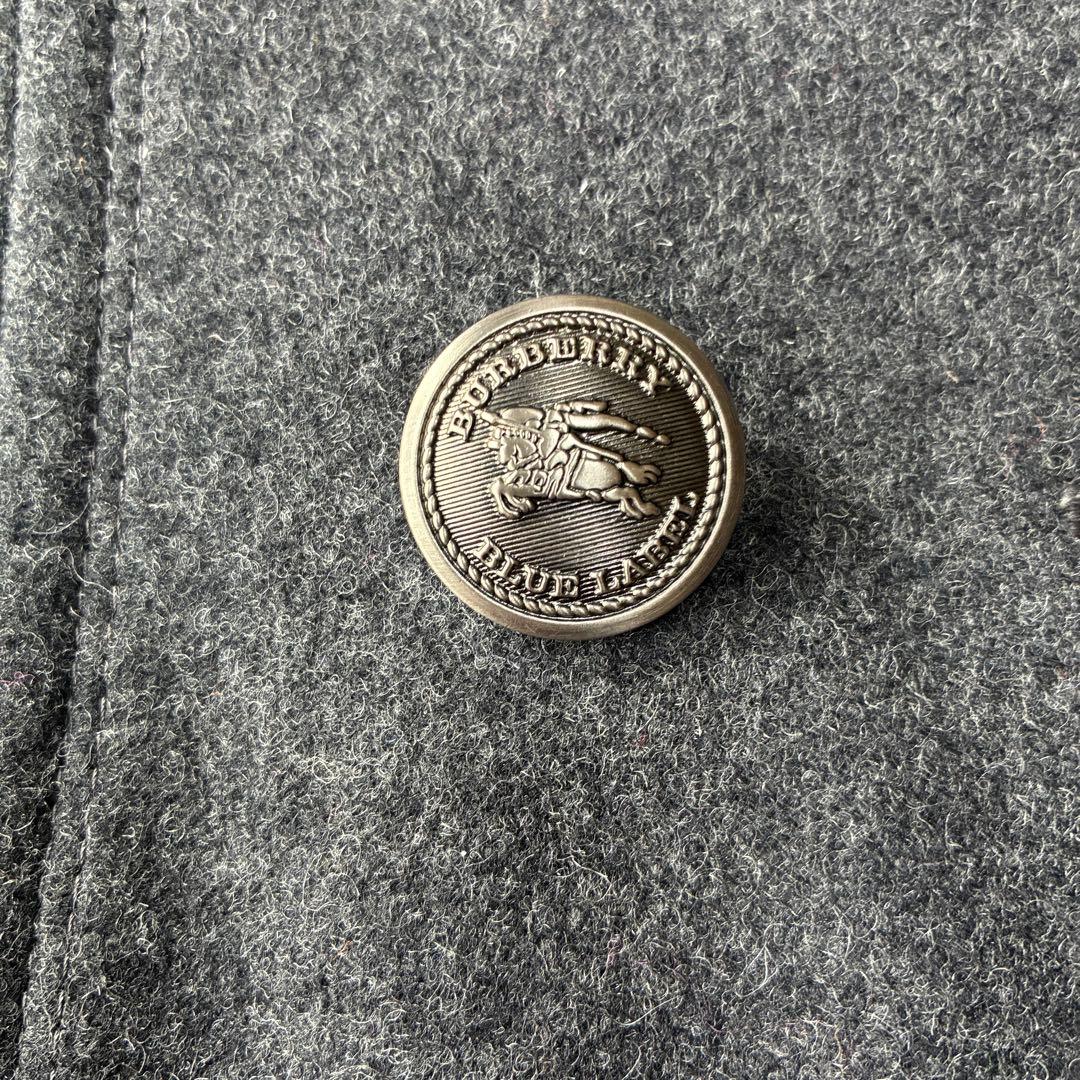 美品 バーバリーブルーレーベル ピーコート シルバーボタン グレー ノバチェック