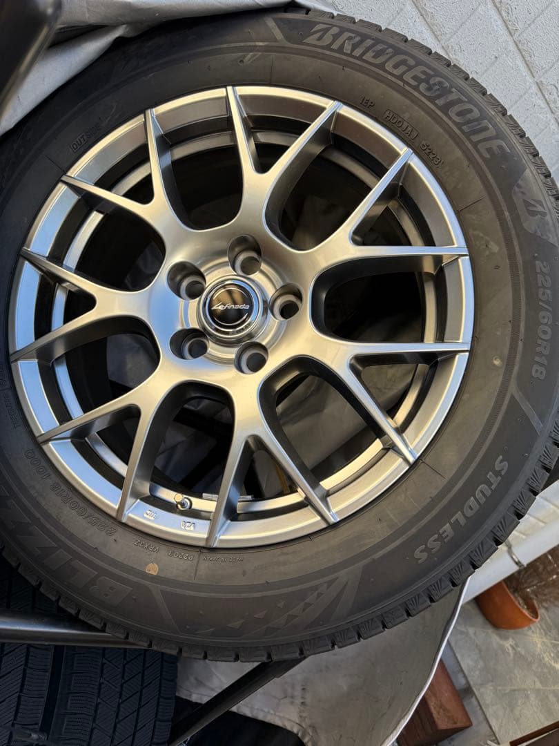 40アルファード スタッドレス　送料込み