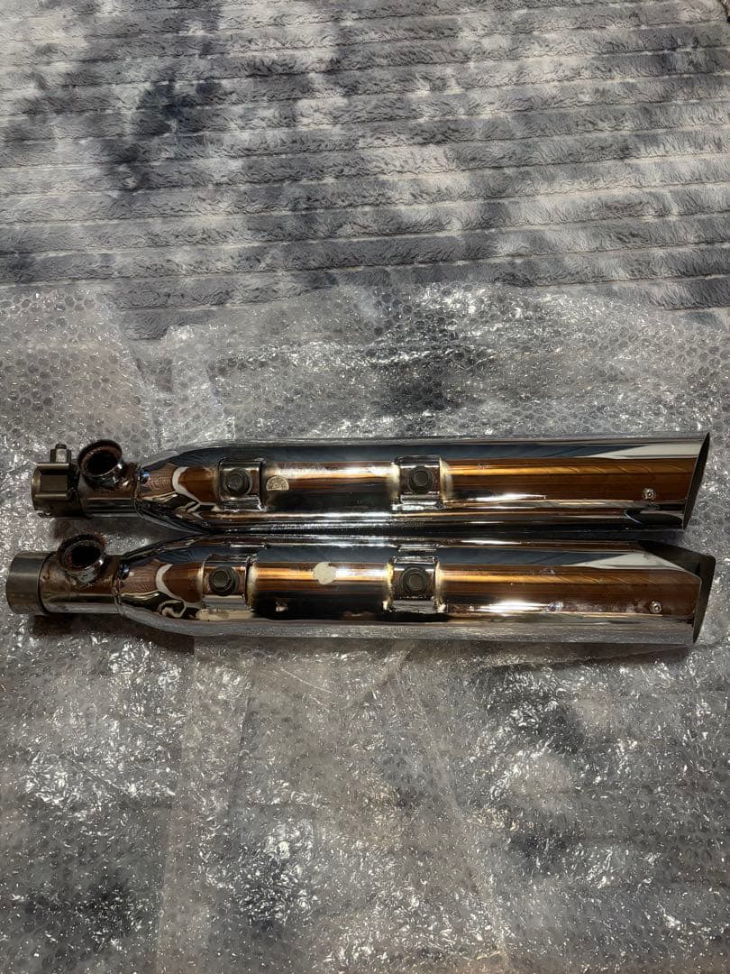 スクリーミンイーグルマフラー