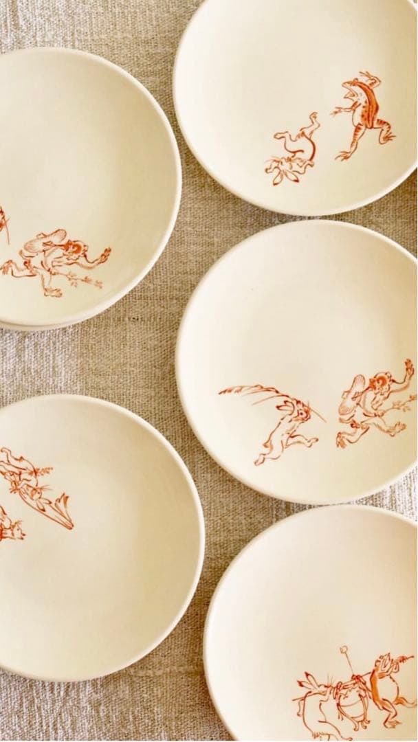 ●新品　クロスアンドクロス別注　鳥獣戯画プレート　2枚　ハグオーワー