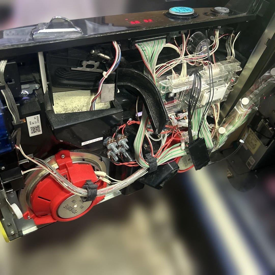 6525【個宅配送可】実機 ペルソナ4 不要機