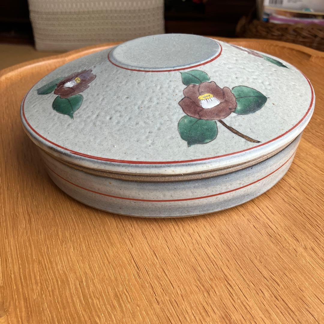 菓子鉢　椿模様　蓋付き菓子鉢　益子焼　作家物　菓子器　じきろう
