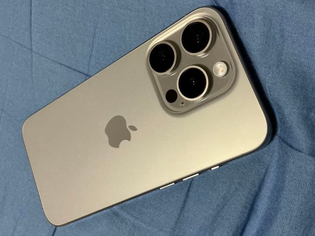 【美品】Apple iPhone 15 Pro 本体 256GB