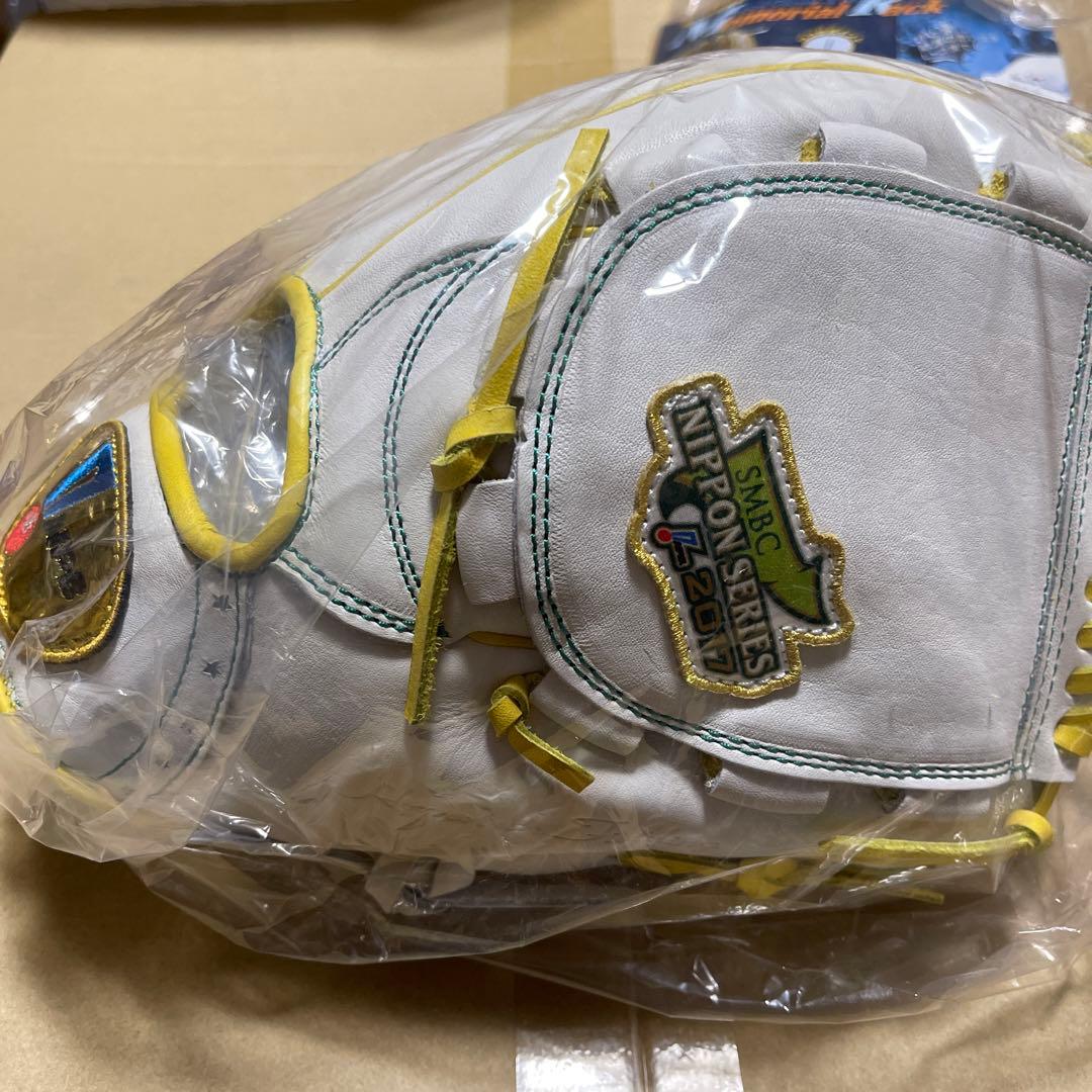 横浜ベイスターズ　福岡ソフトバンクホークス　日本シリーズ2017 記念グローブ