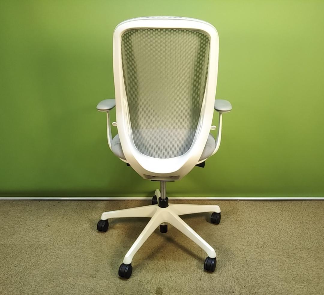 bm　オカムラ　シルフィーチェア　前傾機能　ハイバック　メッシュタイプ　中古