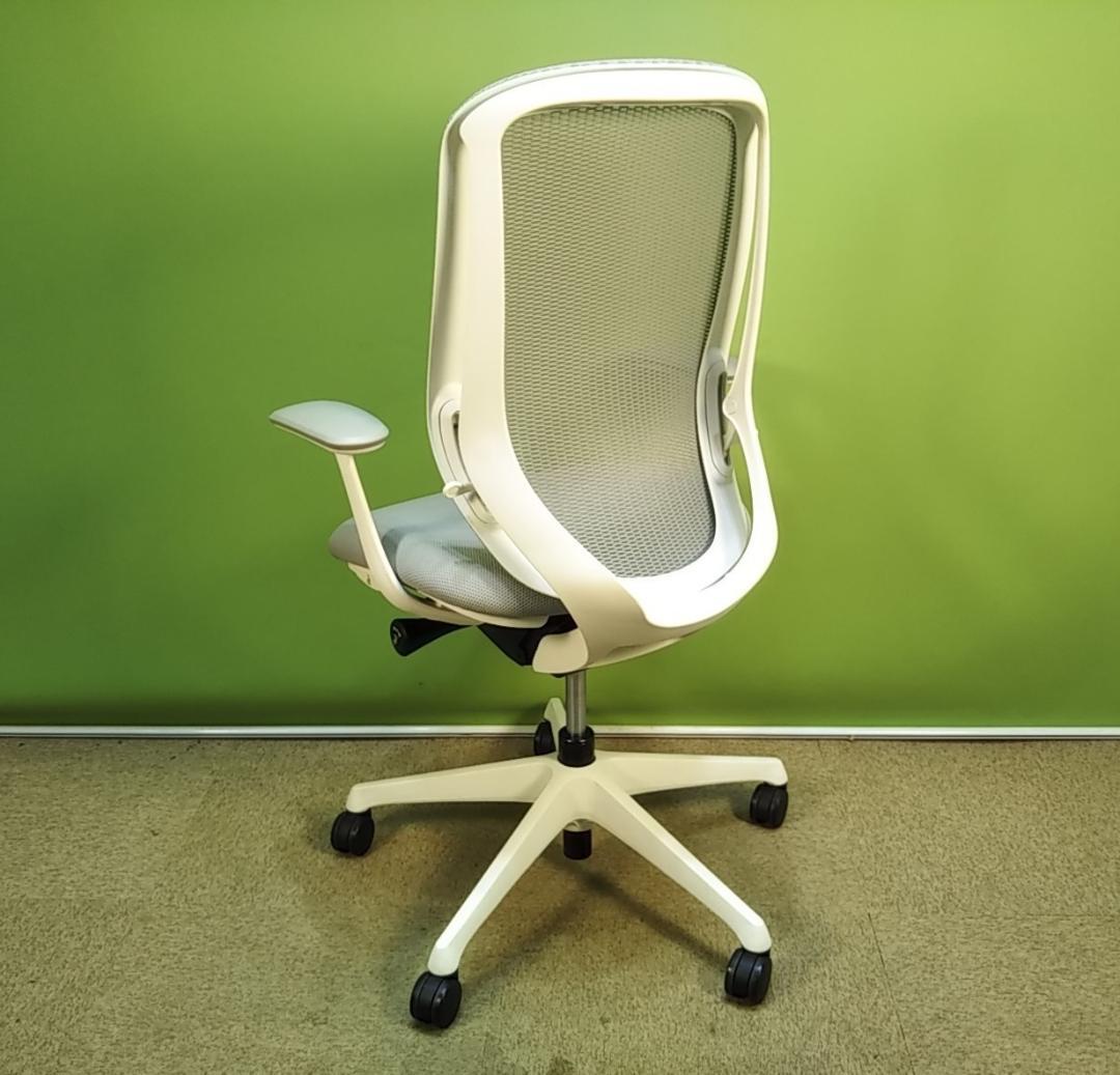 bm　オカムラ　シルフィーチェア　前傾機能　ハイバック　メッシュタイプ　中古