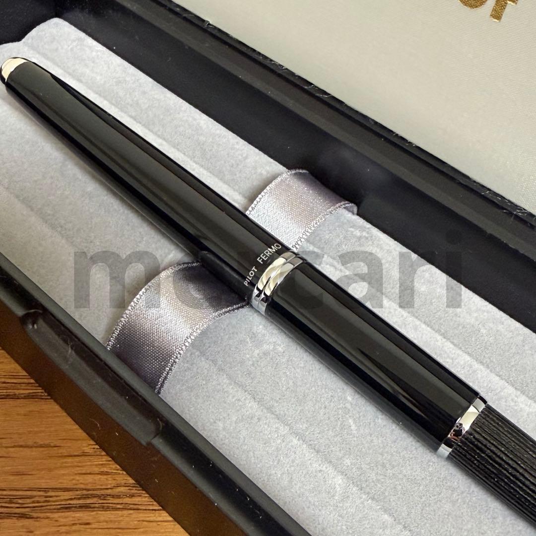 パイロット*万年筆*キャップレスフェルモ黒