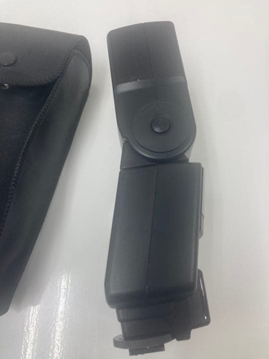 EOS1 本体、望遠レンズ2個セット（バッテリー部分なし）