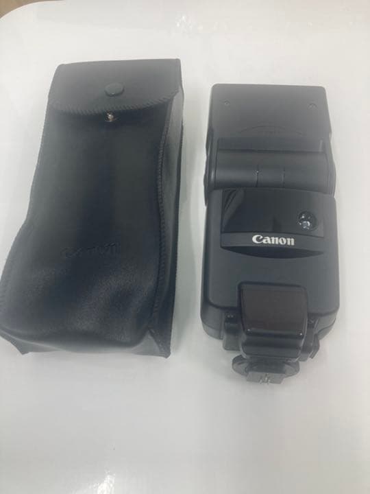 EOS1 本体、望遠レンズ2個セット（バッテリー部分なし）