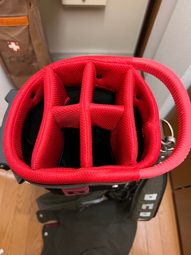 【美品】ONOFF キャディバッグ ダークグレー 赤 カバー付き