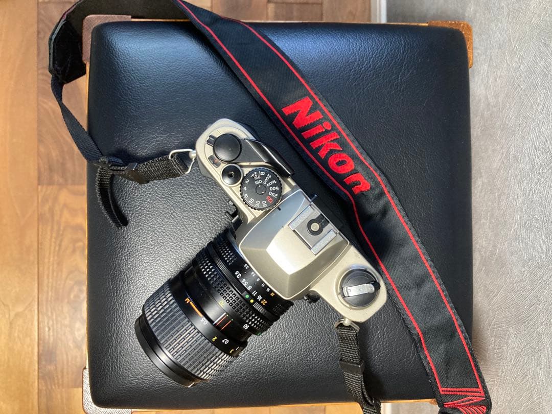 Nikon FM10 zoom NIKKOR 35-70mm 専用ケース付き