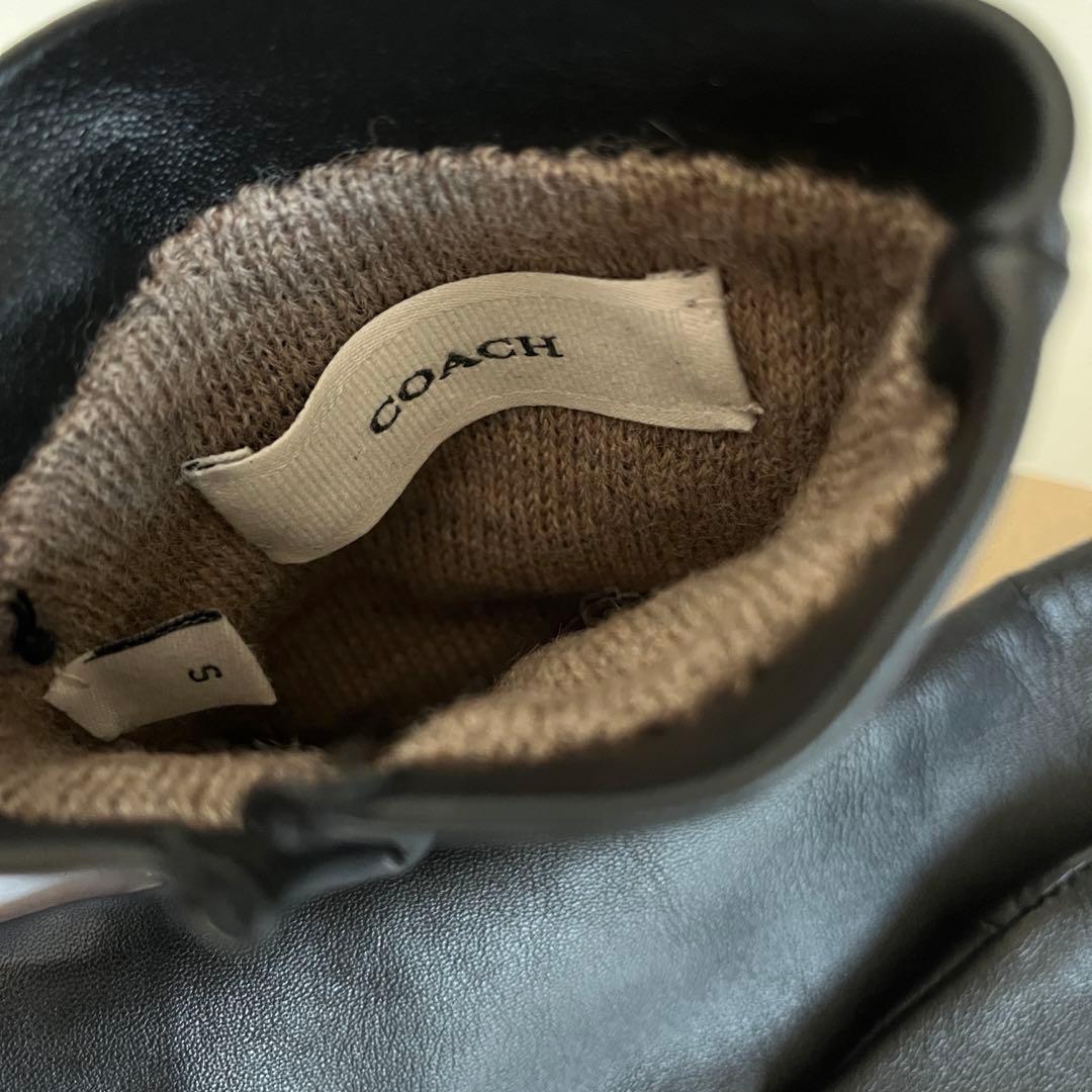 コーチ☆新品☆レザーテック スマホ対応 グローブ 手袋/ブラック 黒 S