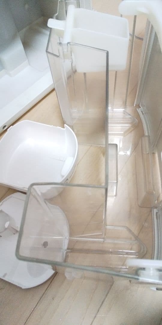 今の季節に大活躍➰大容量コンプレッサー式除湿機