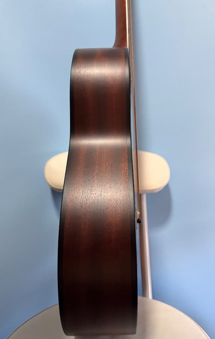 早い者勝ち♪アンプに繋げる K.Yairi Nocturne Fホール仕様 ♪