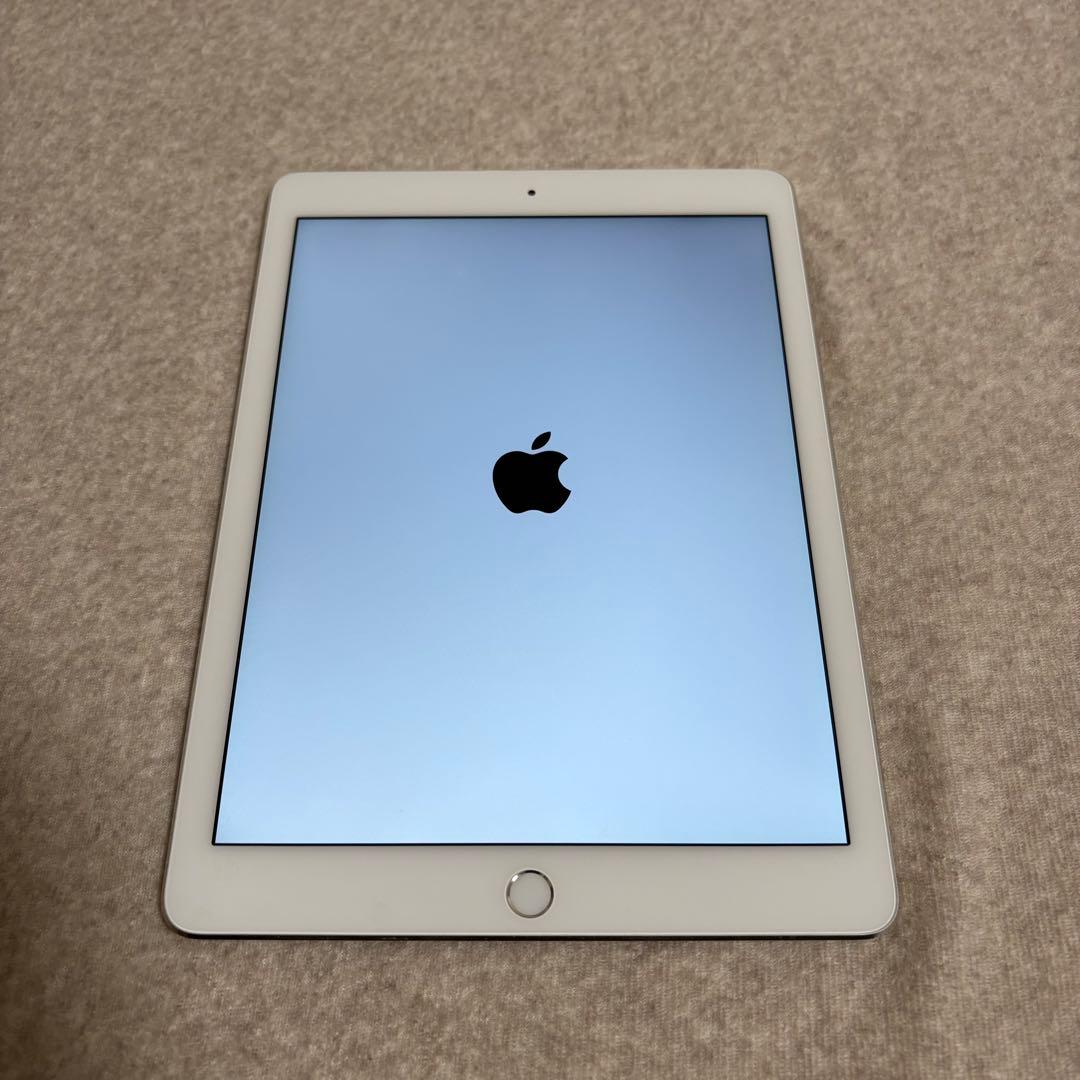 iPad Air2 64GB｜アップル純正ケース・ケーブル一体型充電器付き