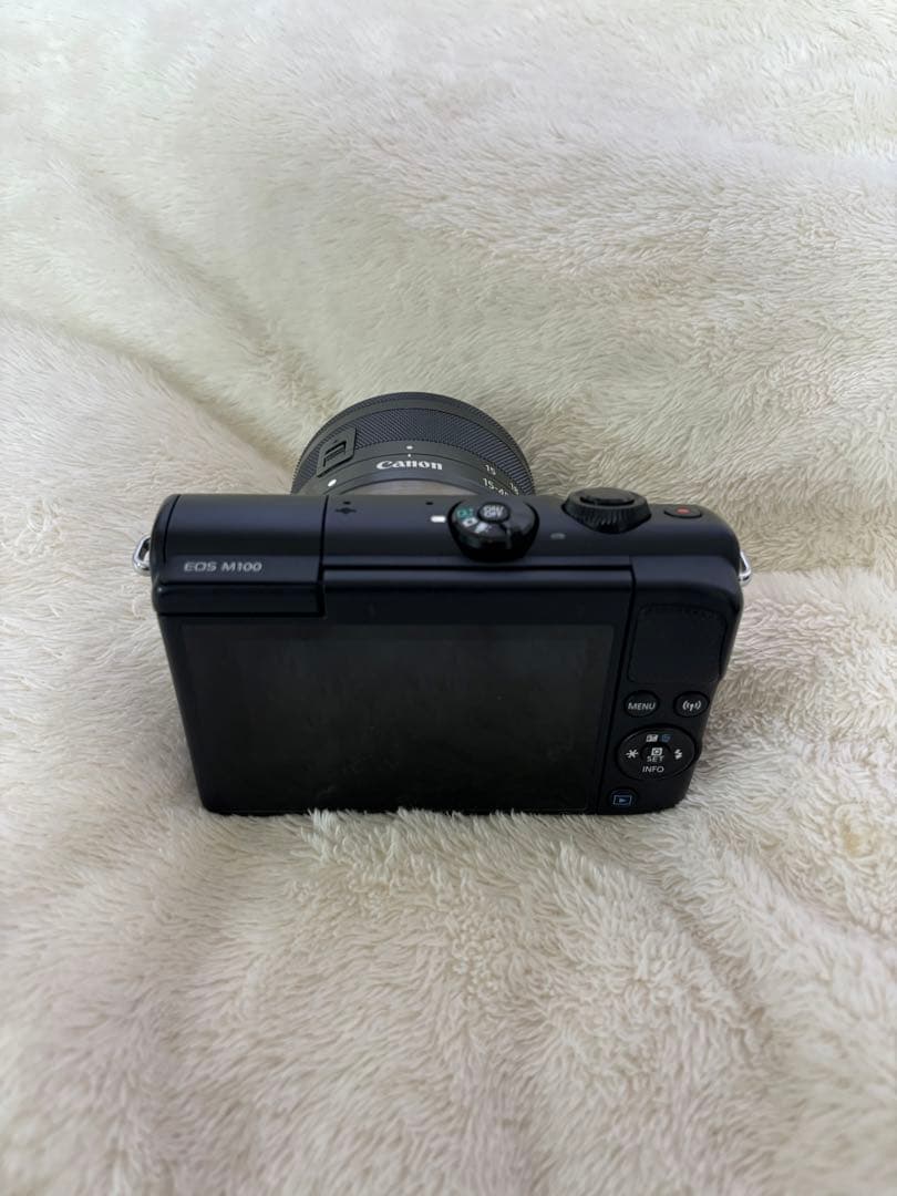 【美品】Canon キャノン EOS M100 ミラーレス一眼 ブラック