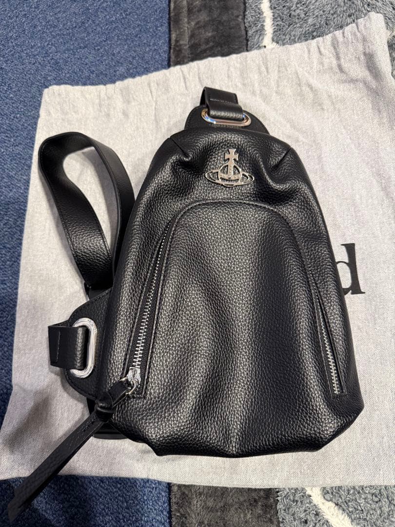 ヴィヴィアンウエストウッド　 スリングバッグ ボディバッグ 　ショルダーバッグ