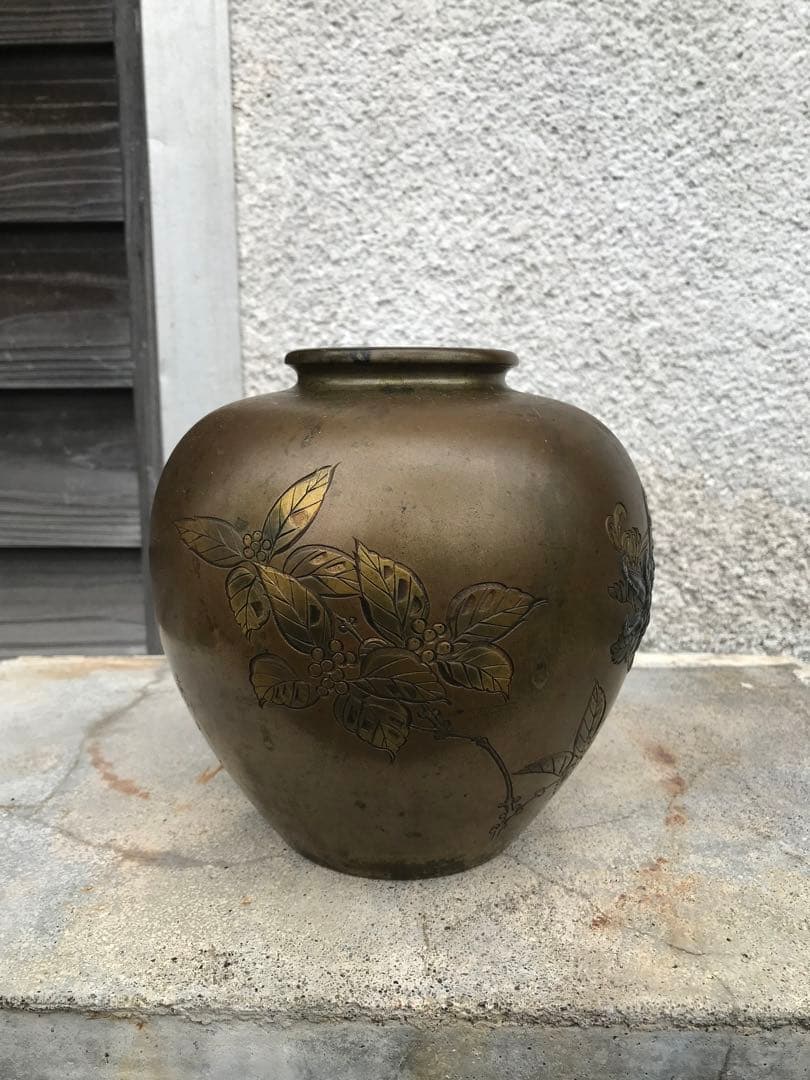 花柄　銅　花瓶　芳廣刻　アンティーク　骨董　彫金