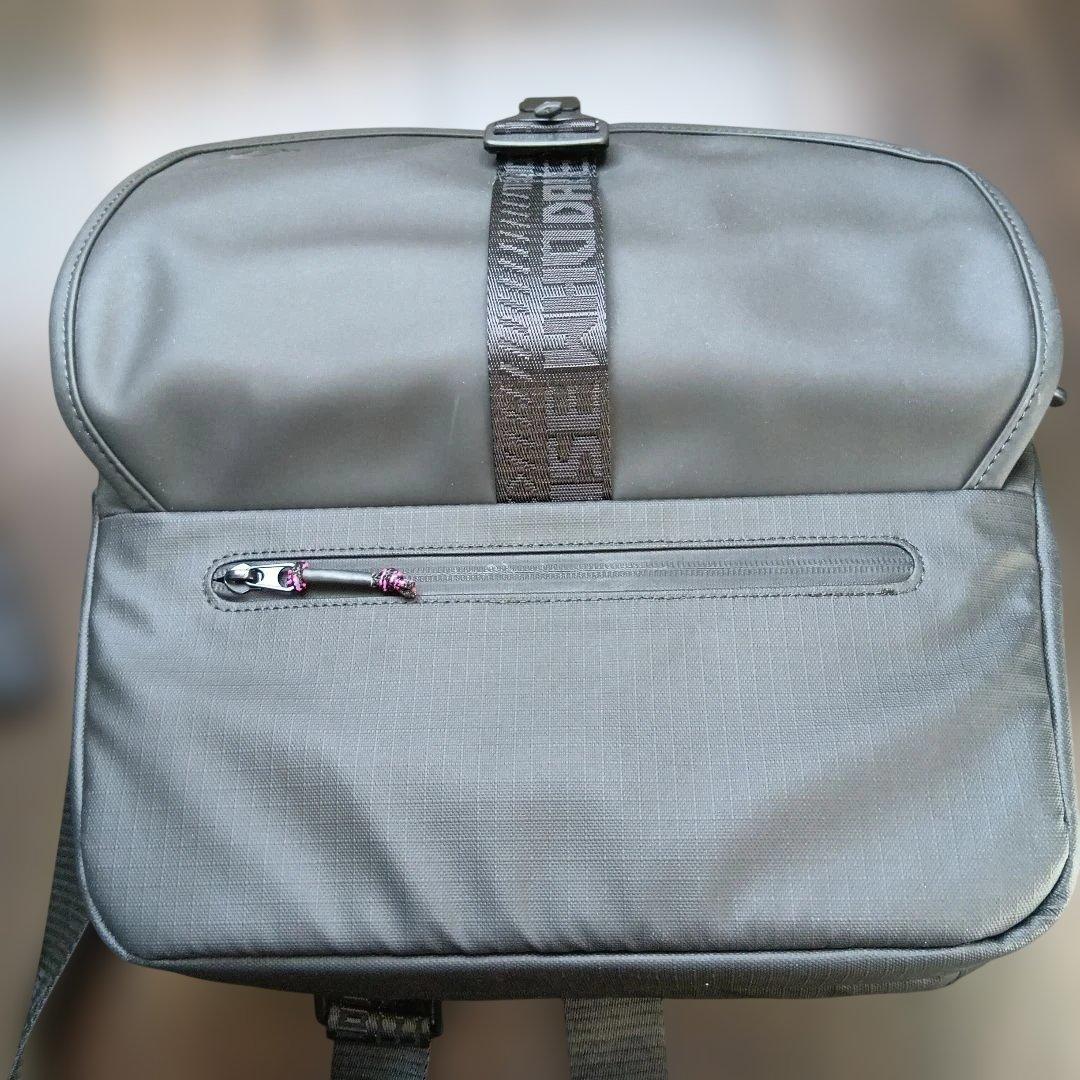 ASUSゲーミングブランド RDG ショルダーバッグ　台湾で購入