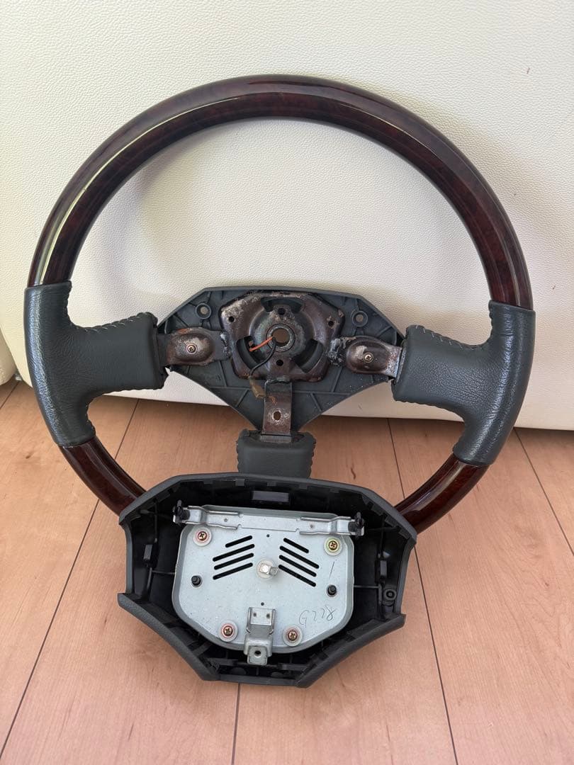ゴリラ　トヨタ　ランドクルーザー70 ステアリング　ウッドレザーハンドル