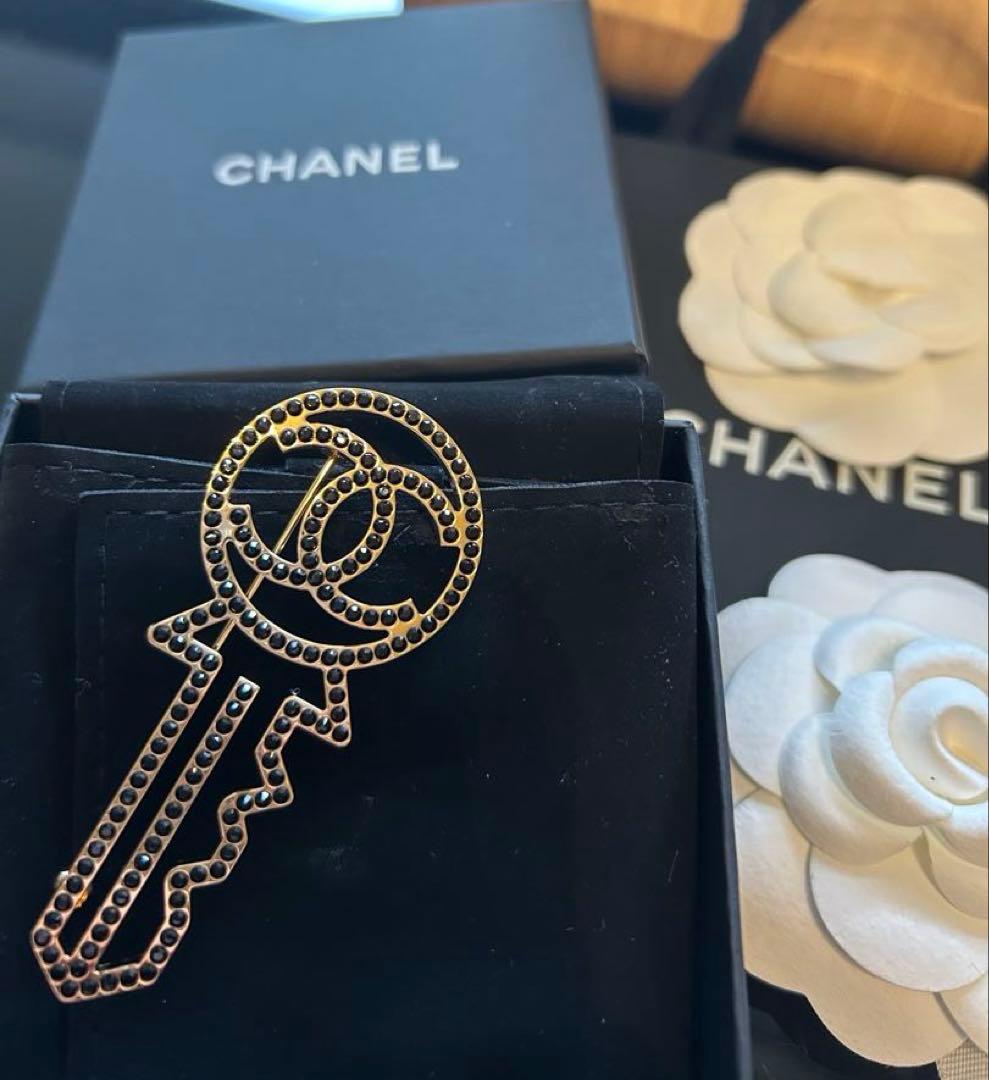 美品★希少【CHANEL】ブローチ