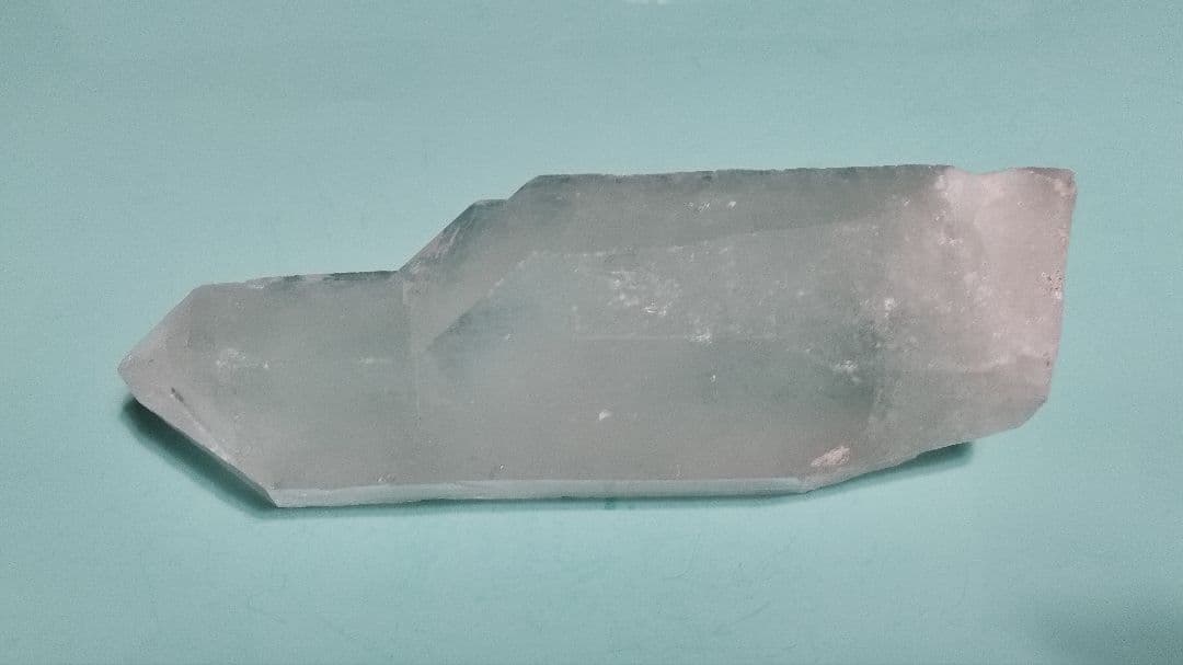 パワーストーン　天然石　ポイント　レインボー入り水晶　569g　No.948