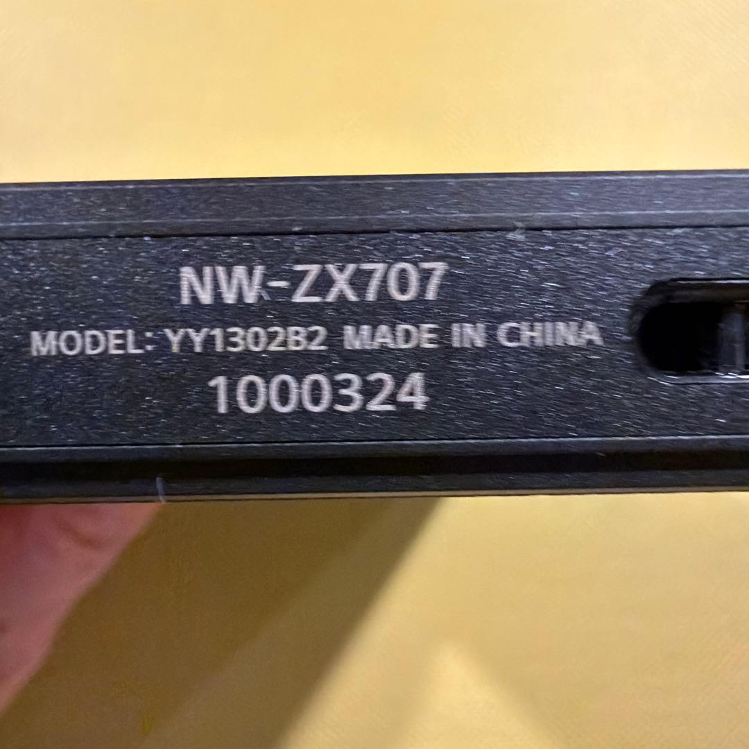 SONY NW-ZX707 純正ケース、ストラップ付き