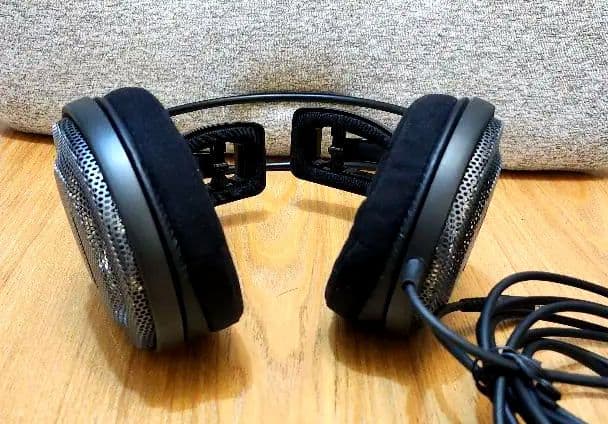 【送料込】ATH-AD700X audio-technicaオープン型ヘッドホン