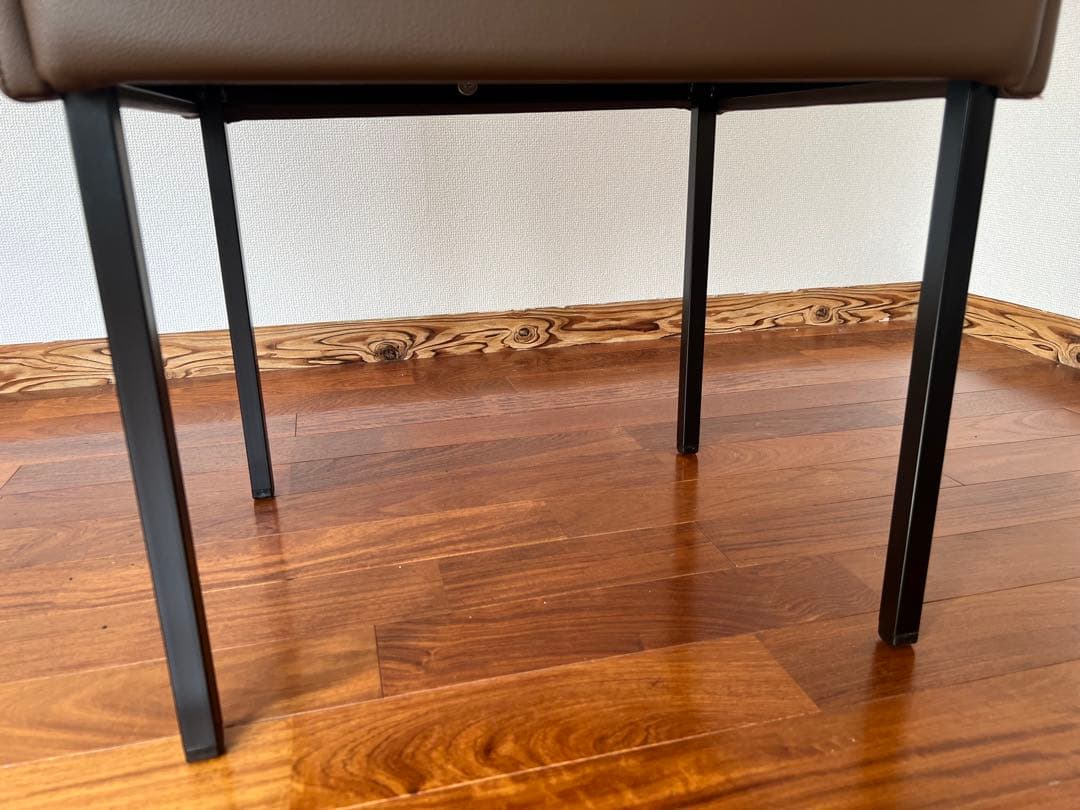 QUON アームチェア ブラウン/オレンジ 定価13万。