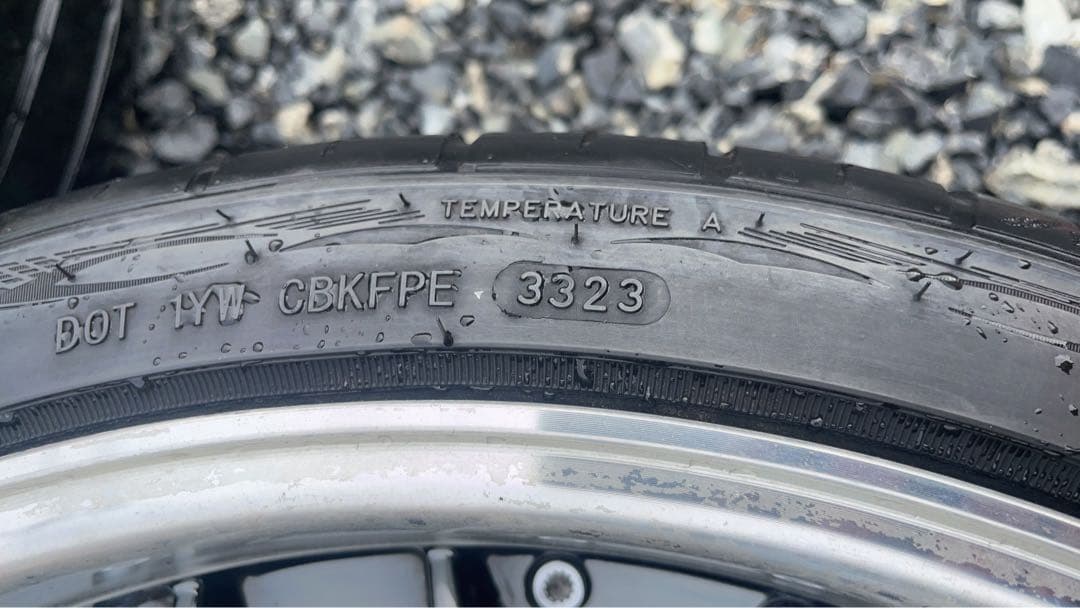 21インチ 9j 5穴　114.3 30アルファード　ヴェルファイアなど