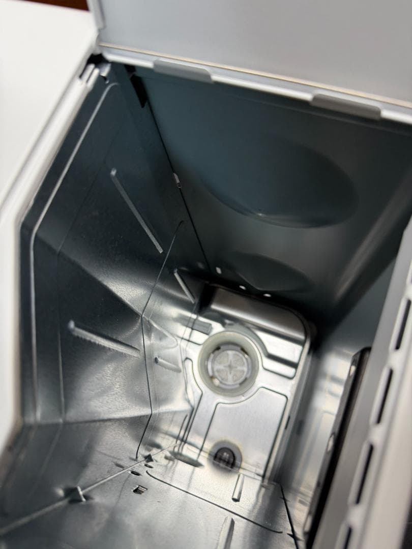 美品高年式　LC-33M(W)マット ホワイト　トヨトミ 　石油ファンヒーター