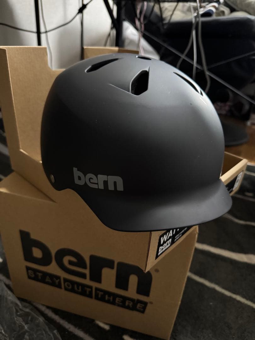 「美品」bern WATTS ワッツヘルメット JAPAN FIT